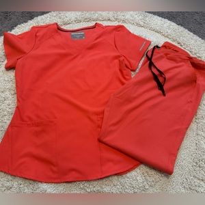 Skechers Women’s Scrub Set **LIKE NEW**